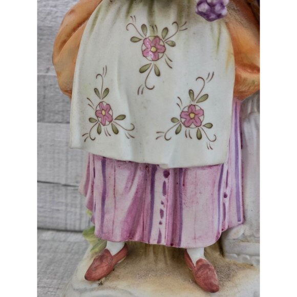 Vintage Andrea By Sadek Porcelain Figurine Of Girl Holding Grapes & Basket - Picture 4 of 7